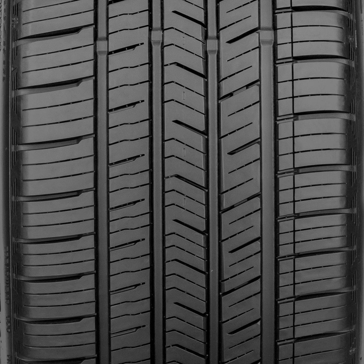 235/45R18 98W XL D897