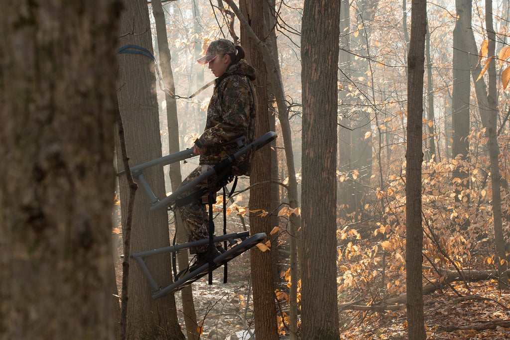 Steel Climbing Stand with 21" Wide Net Seat X2353